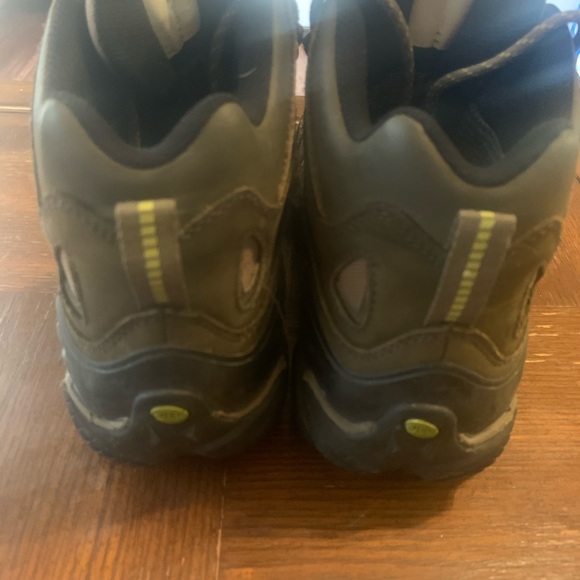 Oboz Hiking Boots - Picture 3 of 4